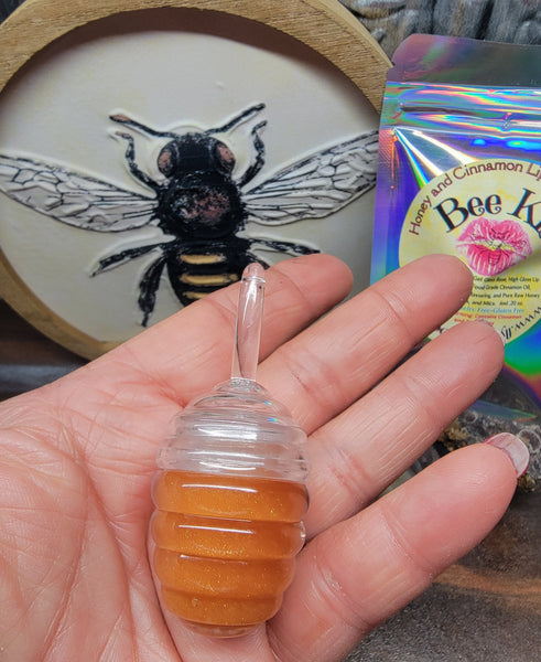Bee Kiss Lip Plumping Cinnamon and Honey Lip Gloss